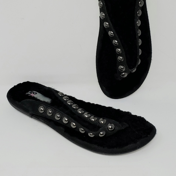 Rare studded Genuine black Sheepskin Shearling toe thong sandals size 9 - Picture 3 of 9
